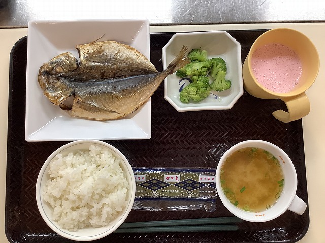 朝食