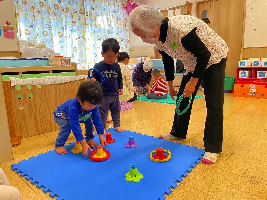 法人内保育園との交流会